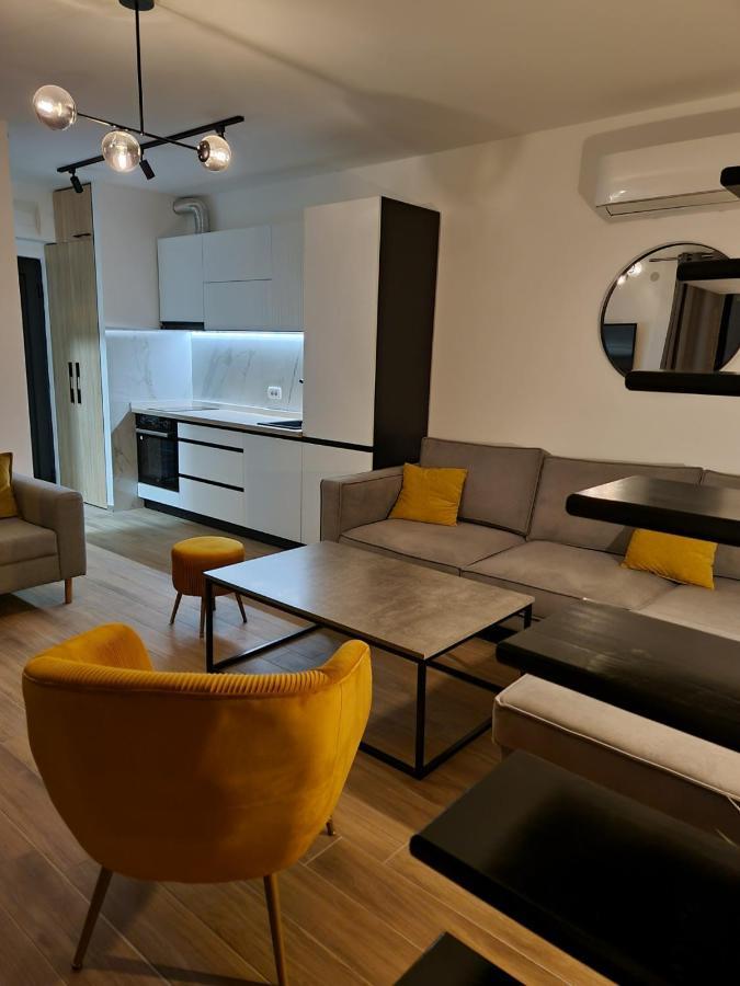 Apartments Vranes Тиват Экстерьер фото