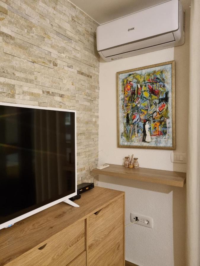 Apartments Vranes Тиват Экстерьер фото