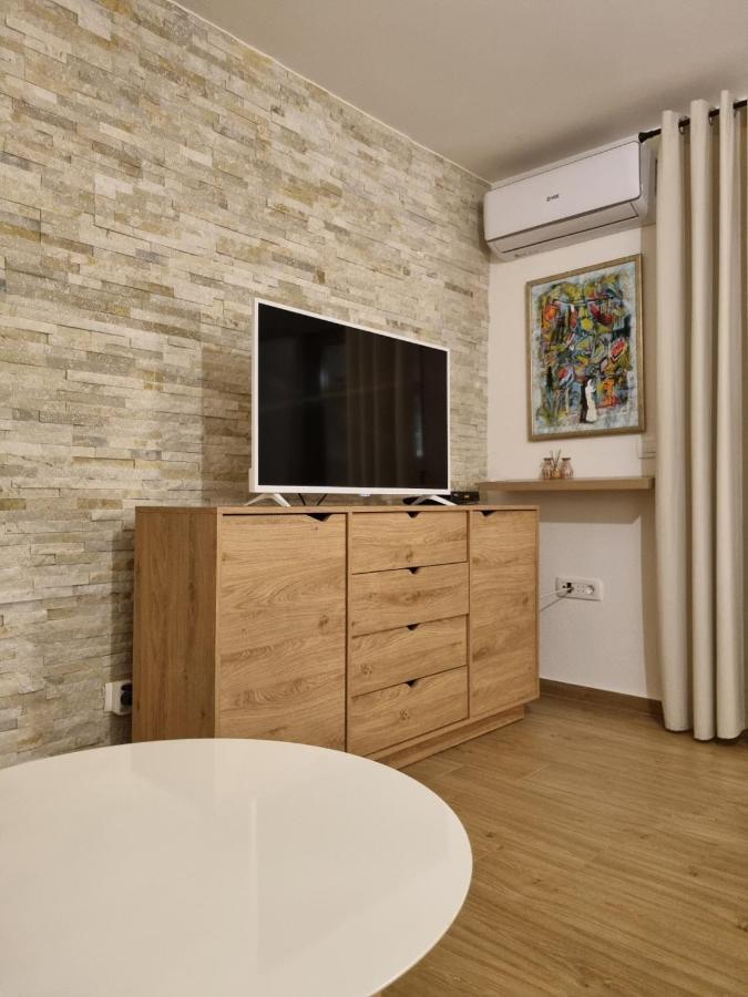 Apartments Vranes Тиват Экстерьер фото