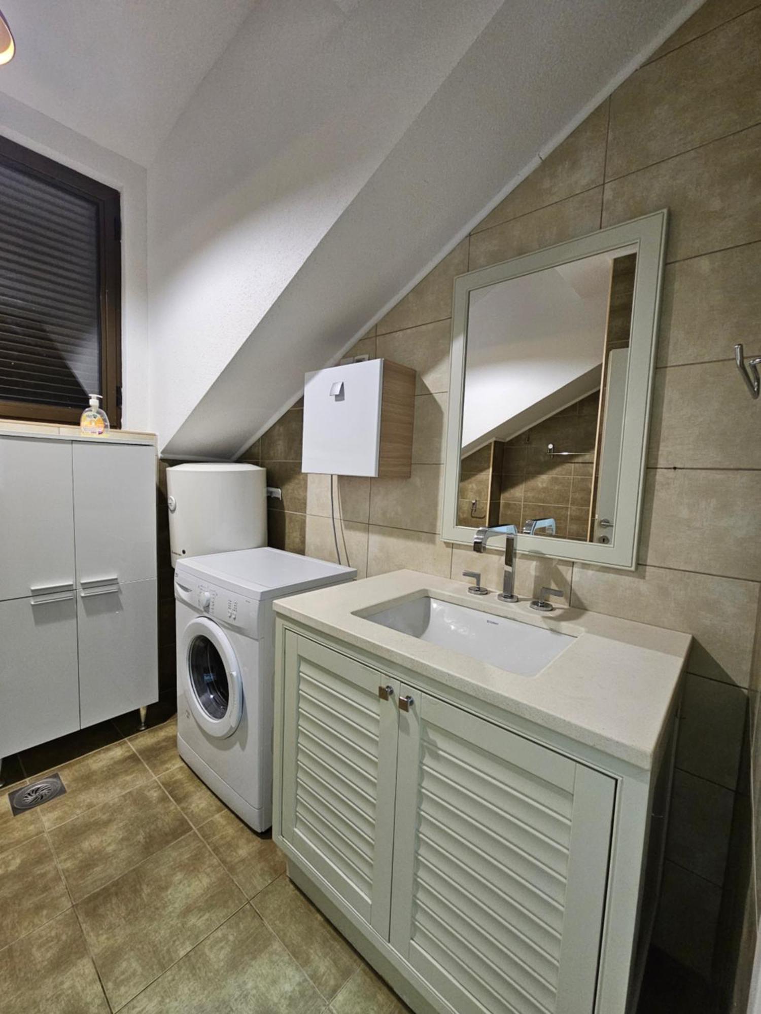 Apartments Vranes Тиват Экстерьер фото