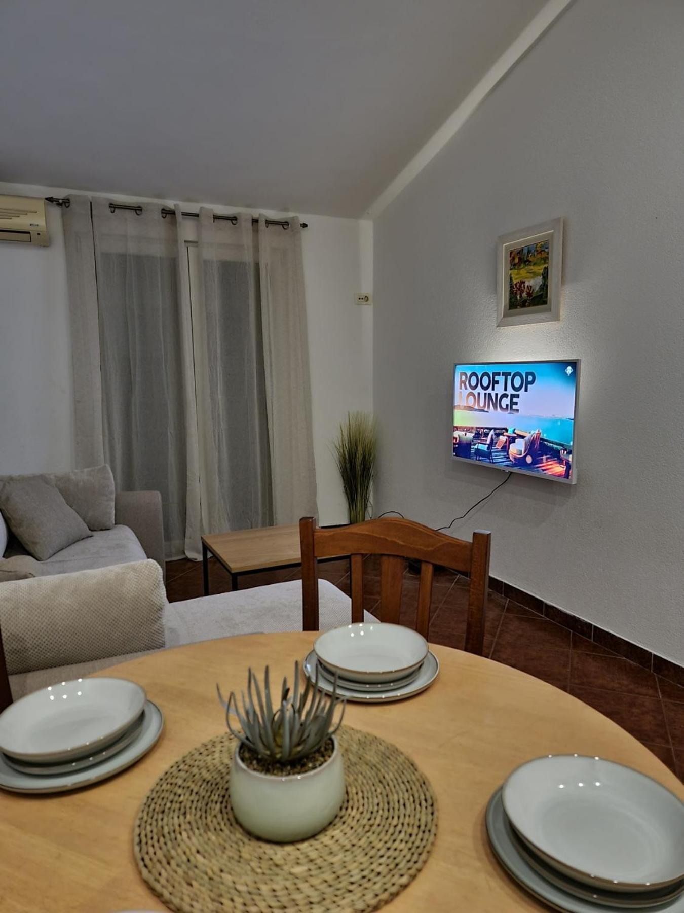 Apartments Vranes Тиват Экстерьер фото