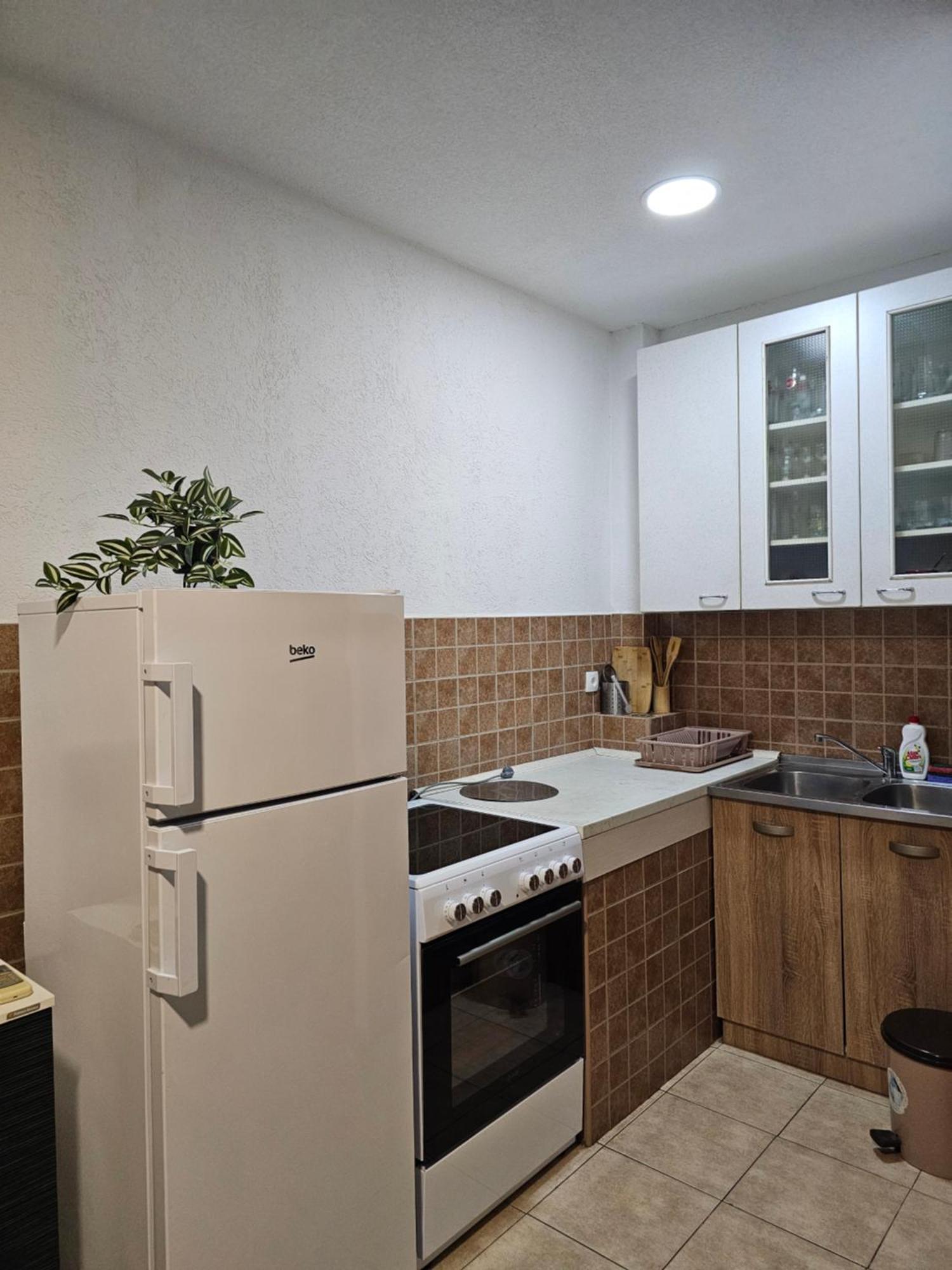 Apartments Vranes Тиват Экстерьер фото